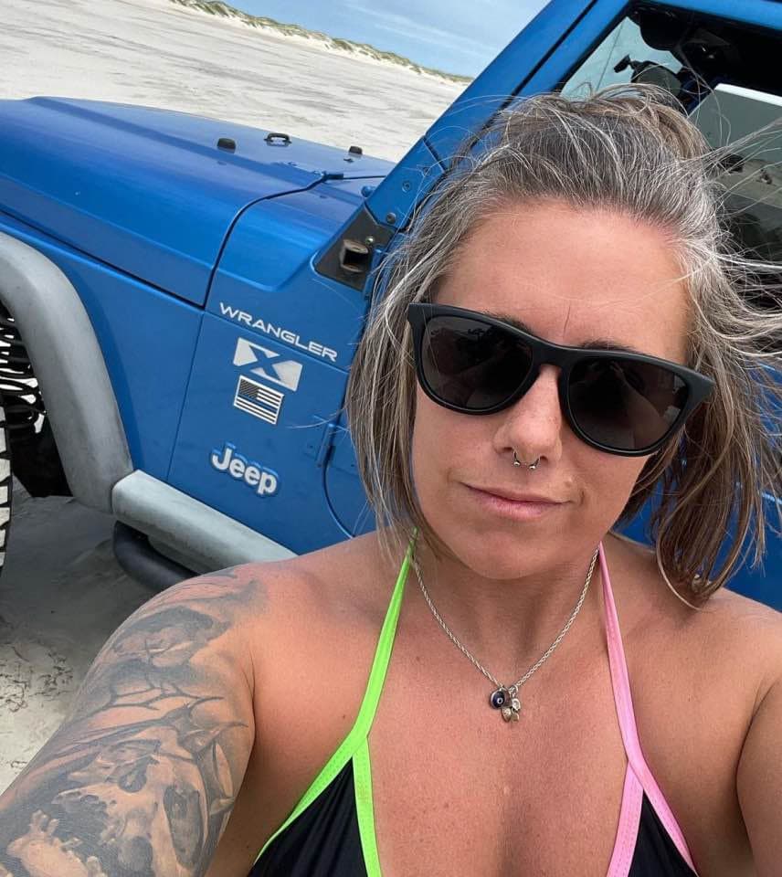 Fit And Slutty Pawg Coworker Loves Getting Gangbanged