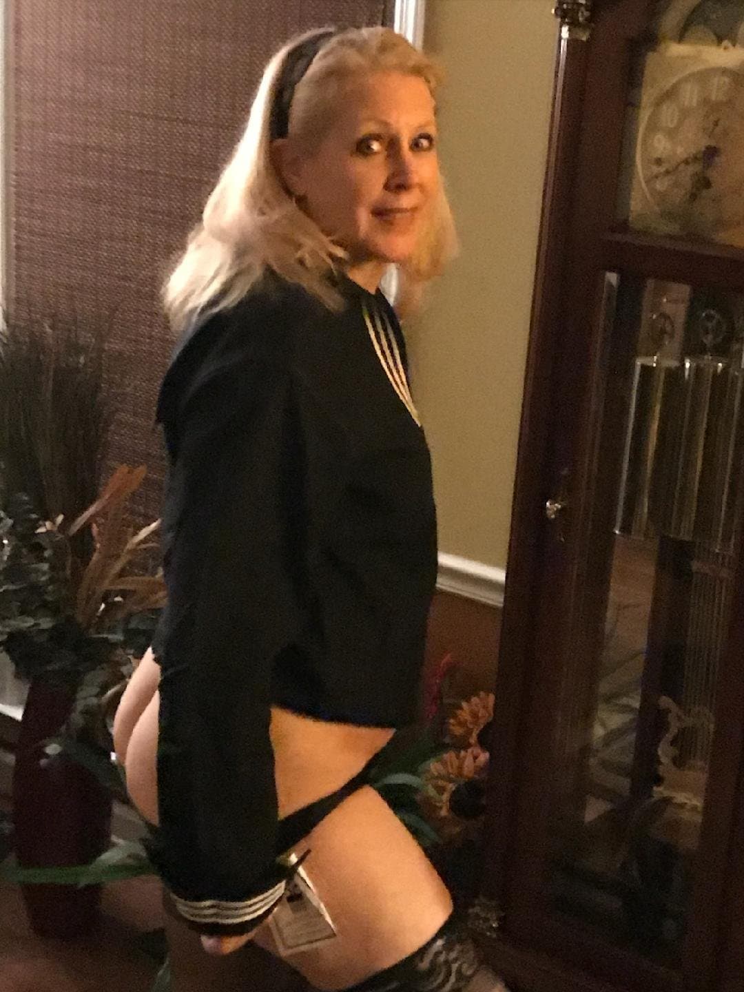 Flight Attendant Julie Abernathy For Your Pleasure