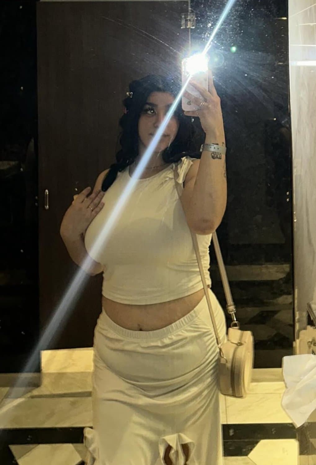 LAS VEGAS LATINA SINGLE MOM WITH MASSIVE FUPA