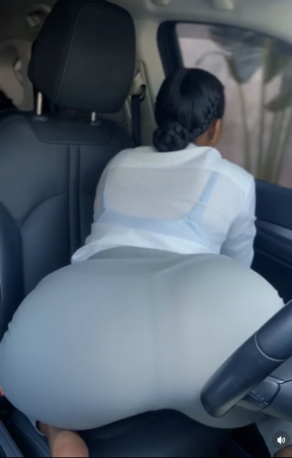 Kelly bhadie x Faustina royal