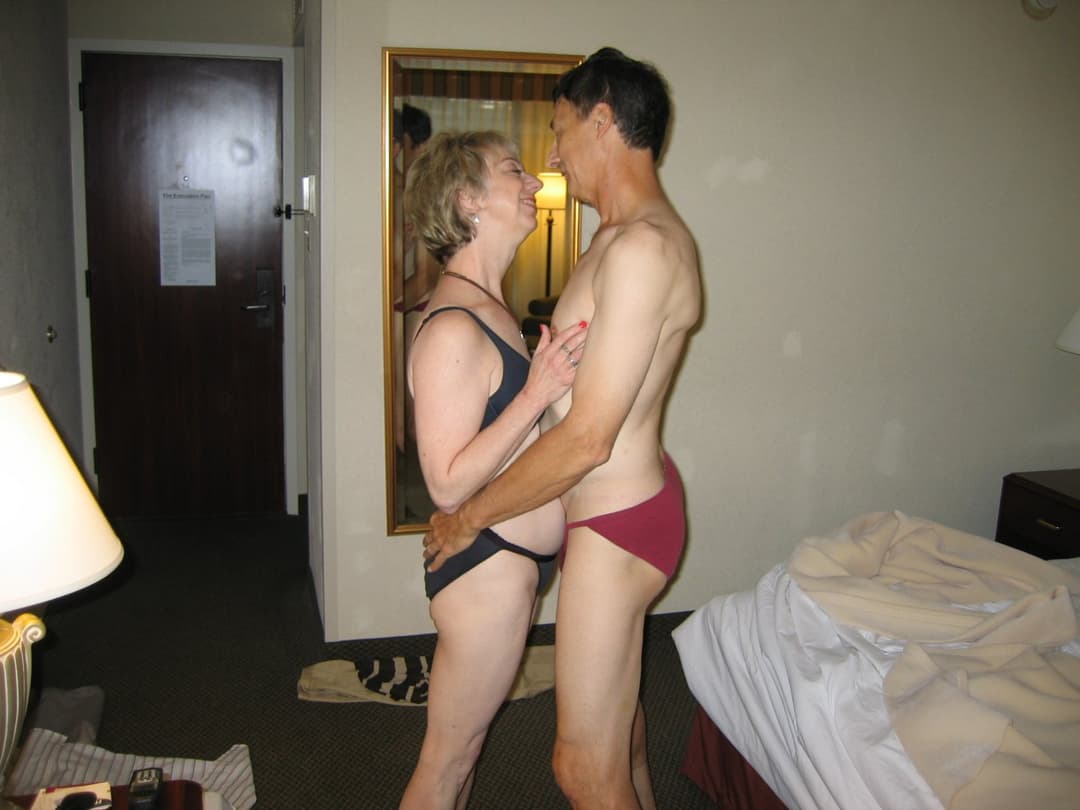 Sally dating friend in hotel