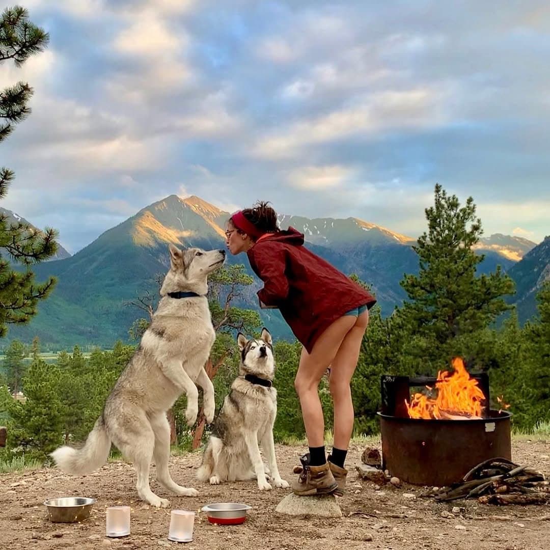 sexy exotic tour guide masturbating