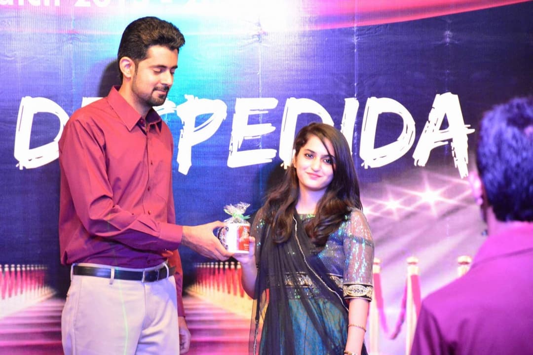 Click to view full size Pakistani girl sexy Resham gul Insta reshug1212 snap reshu121 num 03422278042