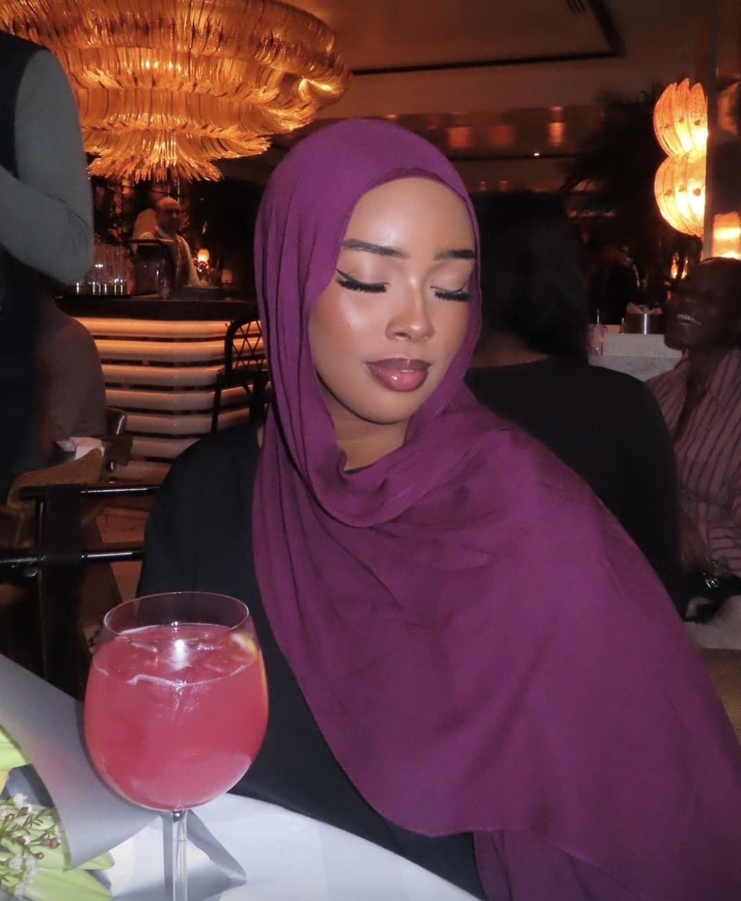 thick hoejabi somali bitch with thick body and cock sucking lips