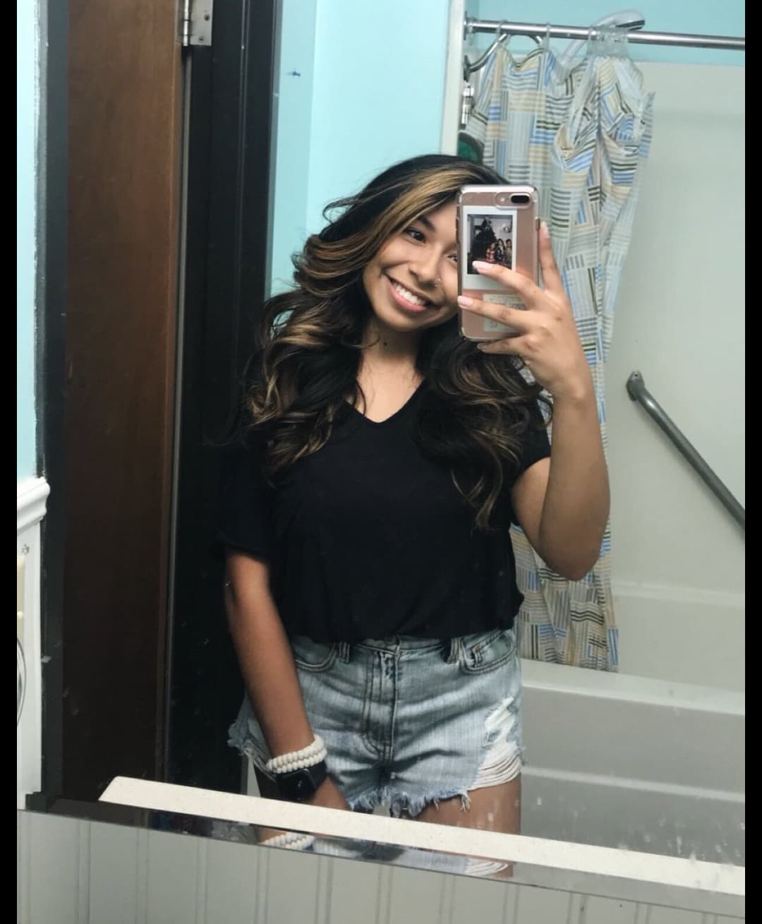 Her ass air smells like tacos-sfw