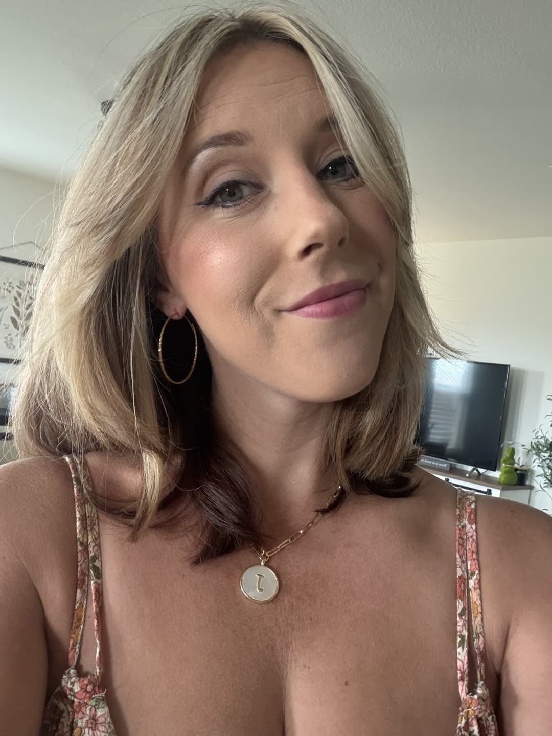 Please repost, make my wife a whore. Please