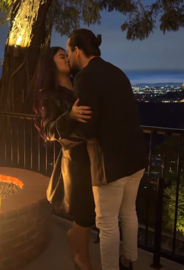 Married Asian slut wife Niki sucking off other men Blowjob