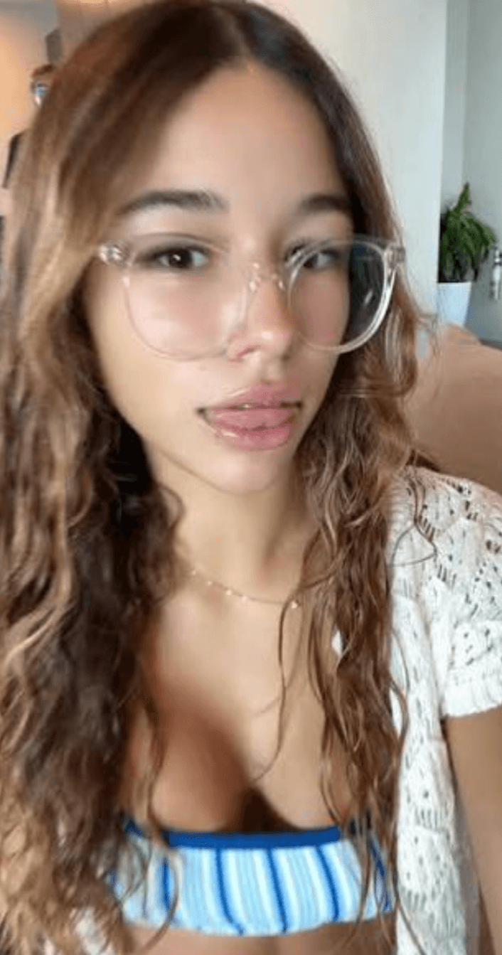 Mommy Cum-Slut, Chloe Parker BEST pic collection. + 1 really rare video!! (No sound).