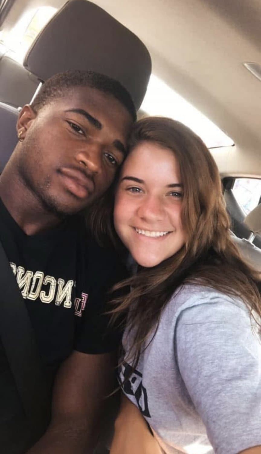 White bop with a nose built for sniffing stinky thug ass