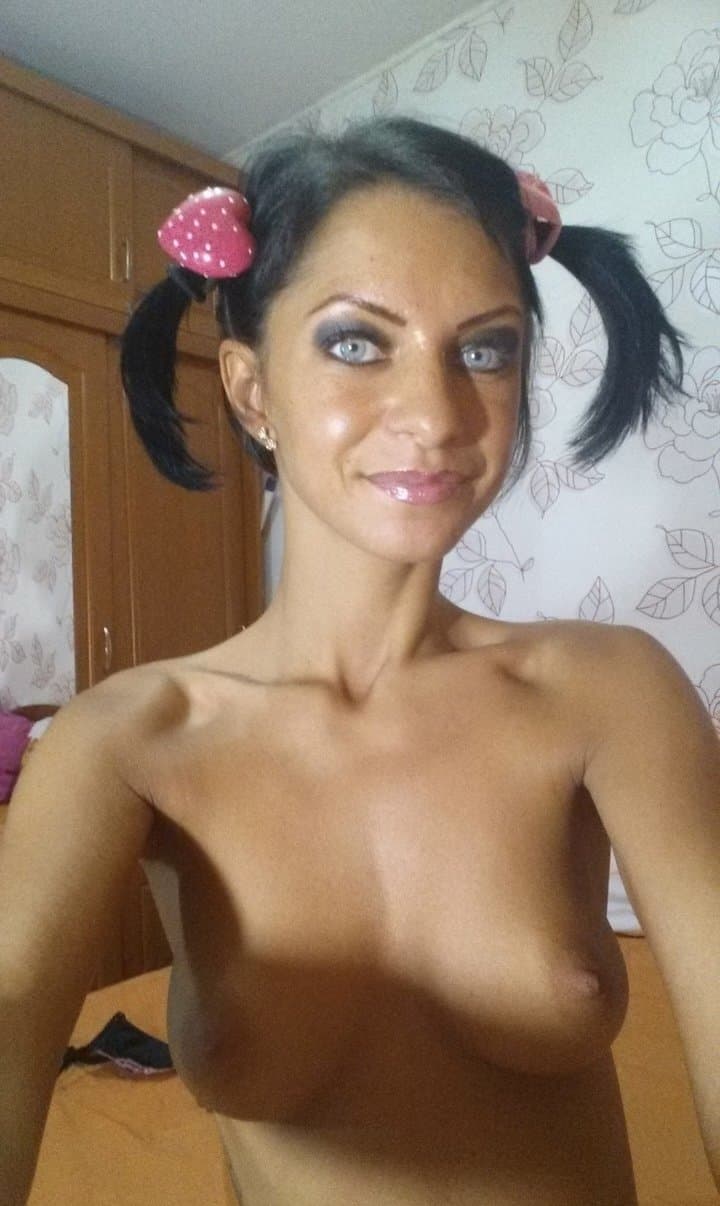 An1sy4 rare old pictures before boobjob