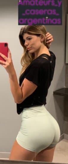 Bien, nada. Los dejo con la rosarina esta y tremendo ojete. S0f1 m4nin0. Esta herniada la hdp!!!3