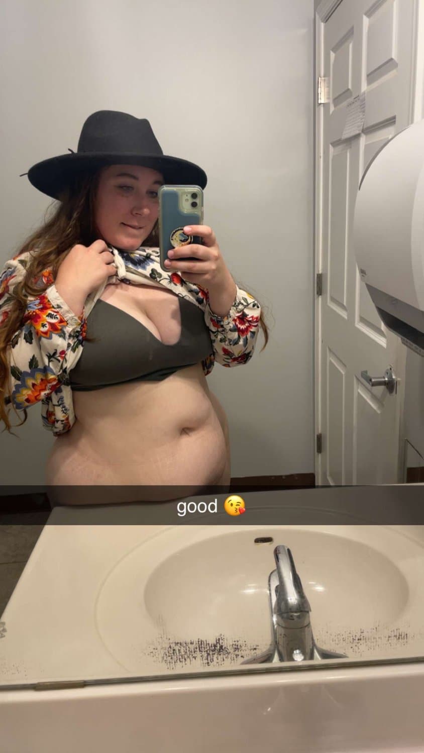 Click to view full size This Big Beautiful Woman Loves Cum