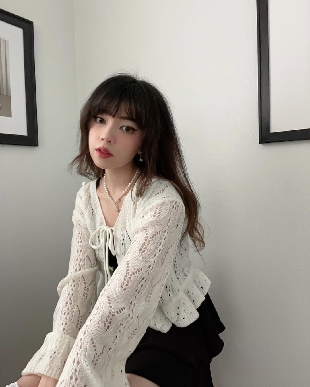Gorgeous Japanese influencer Chelsea Misa giving head [insta: chelsea.misa]