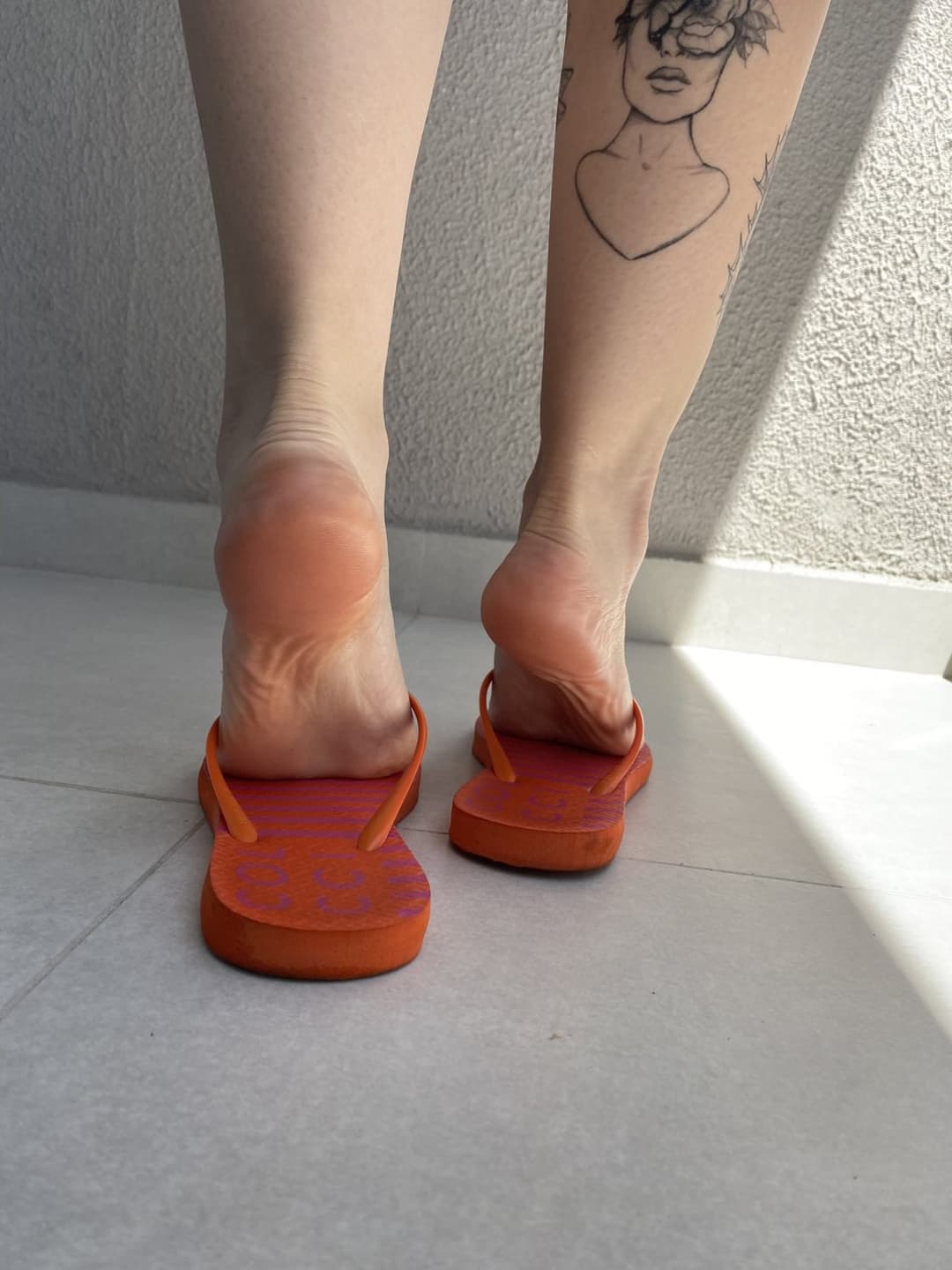 Click to view full size Mes Petits Pieds