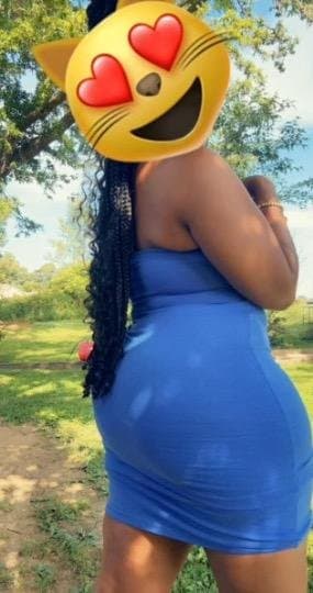 Thick chocolate ebony bbw big booty WET FAT PUSSY missionary pose NUDES LEAKED from her phone