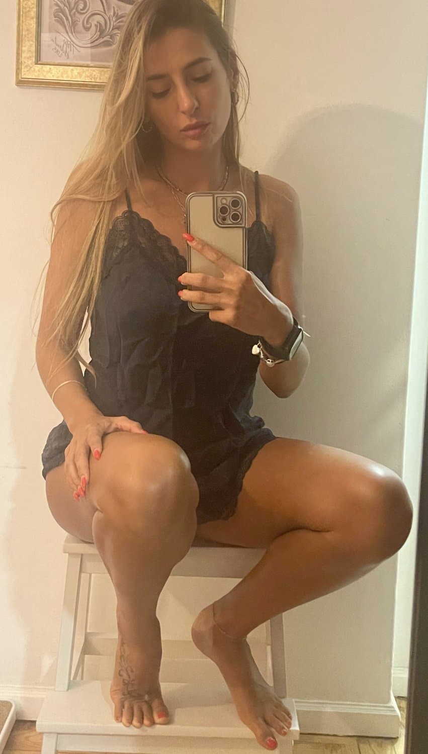 Beautiful milf stripped bare