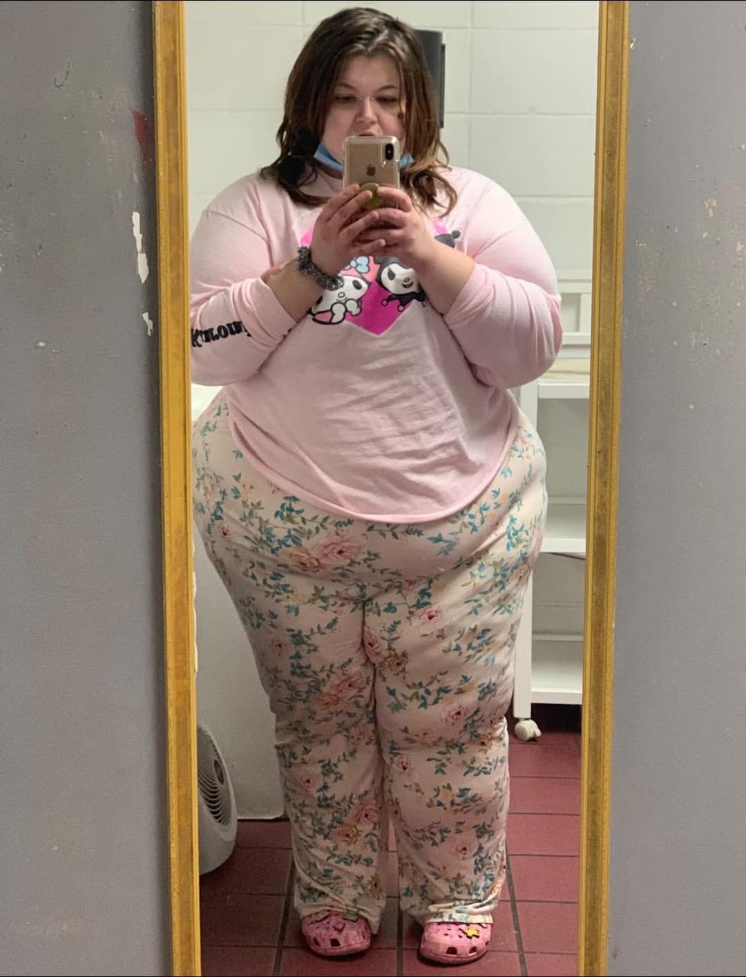 MASSIVE HUGE PAWG SSBBW BBW HUGE THICK BIG ASS GOONER MATERIAL