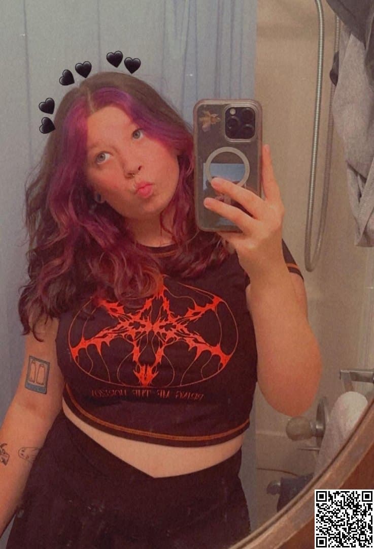 Kaylee - 23yo Big Tits (Non-nude)