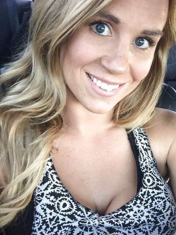 Curvy Floppy Tit MILF Kristen