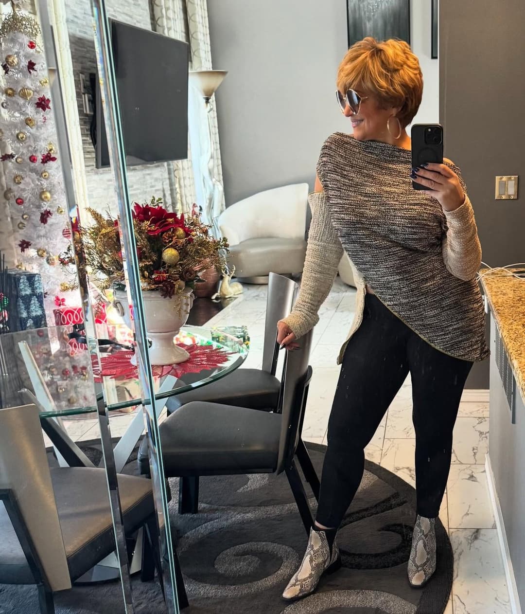 Thick Gilf flight attendant 2