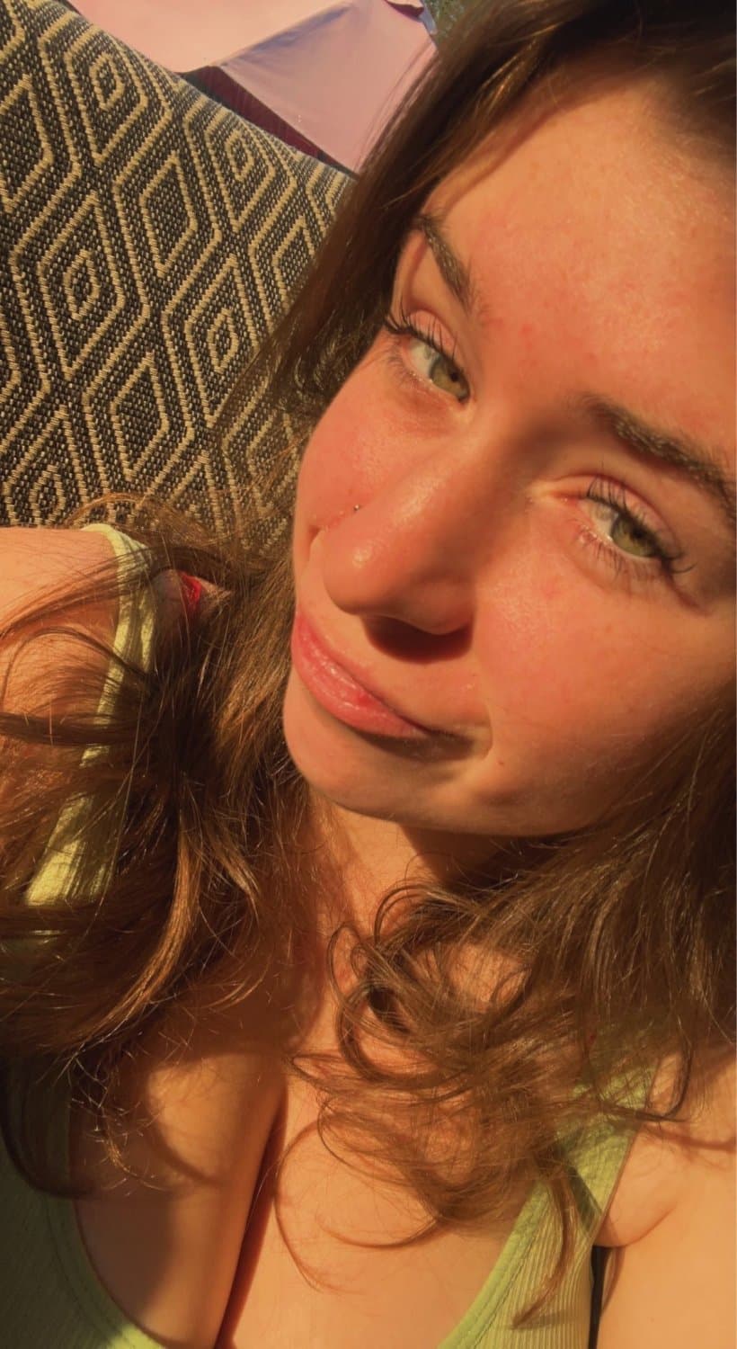 Click to view full size Which sister is hotter Skylar and Alexis