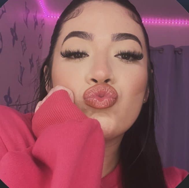 Duck lips pouting teens dsl