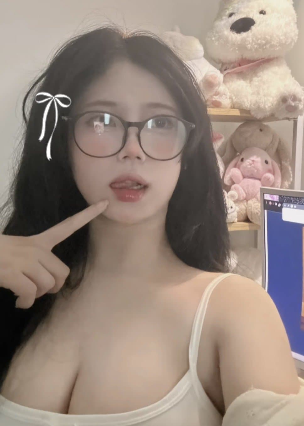 Mặt học sinh , thân hình phụ huynh