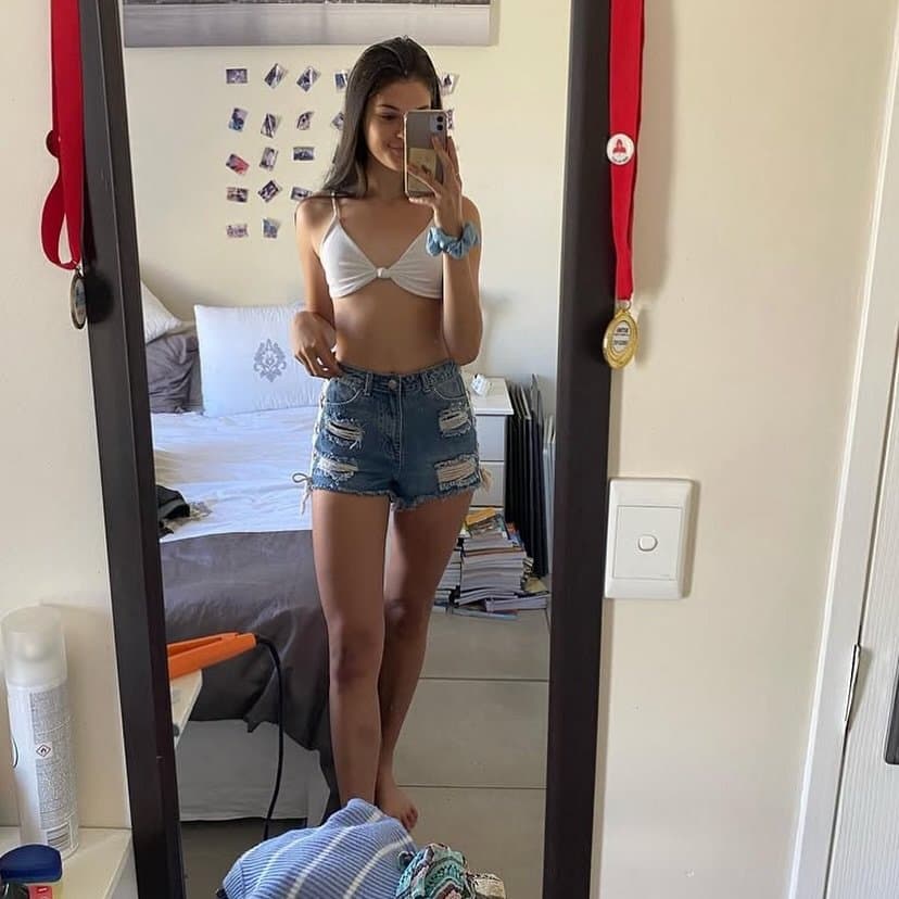 Which South African girl would you chose? You got 48 hrs with her. 1-10  choices