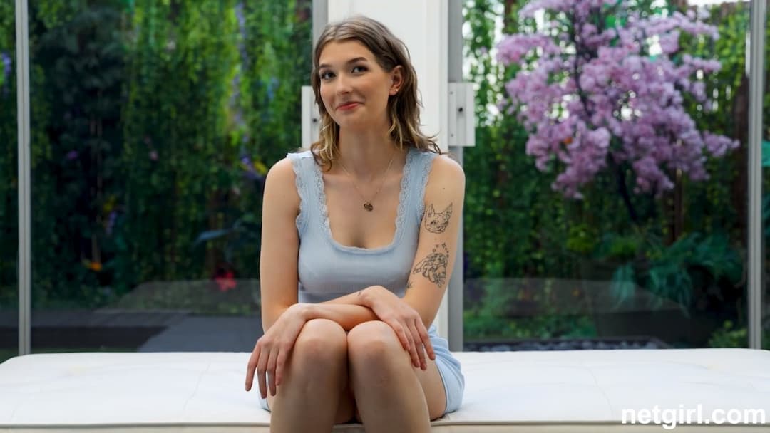 Cute Tall Girl (NetGirl) Casting Couch