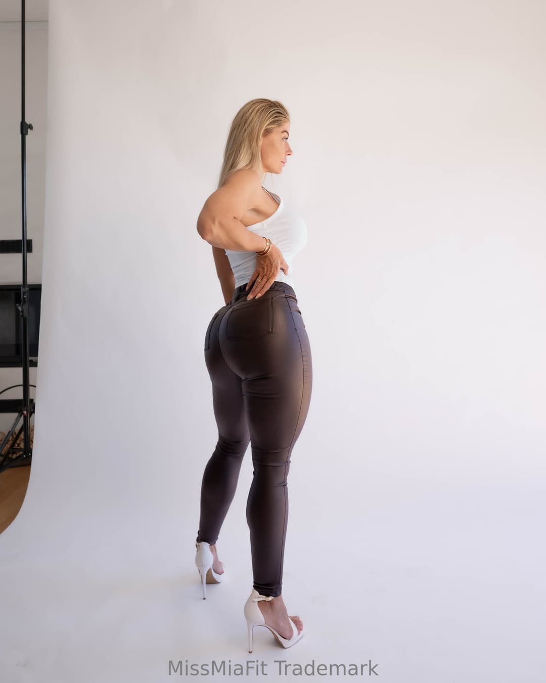 Tight tight OF LEGEND