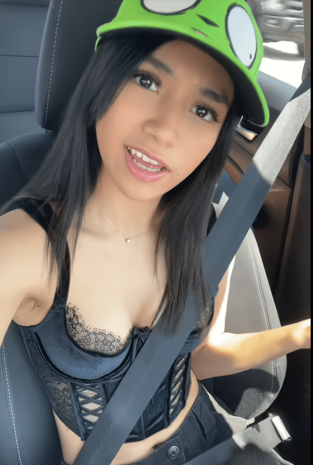 Sexy Brown Teen Justine