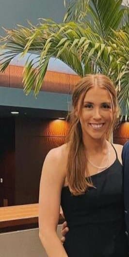 Pretty Babes topless pics