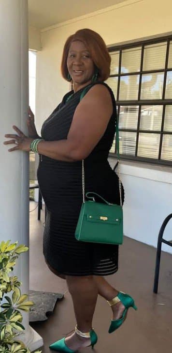 57 Year Old Regina From Florida ???