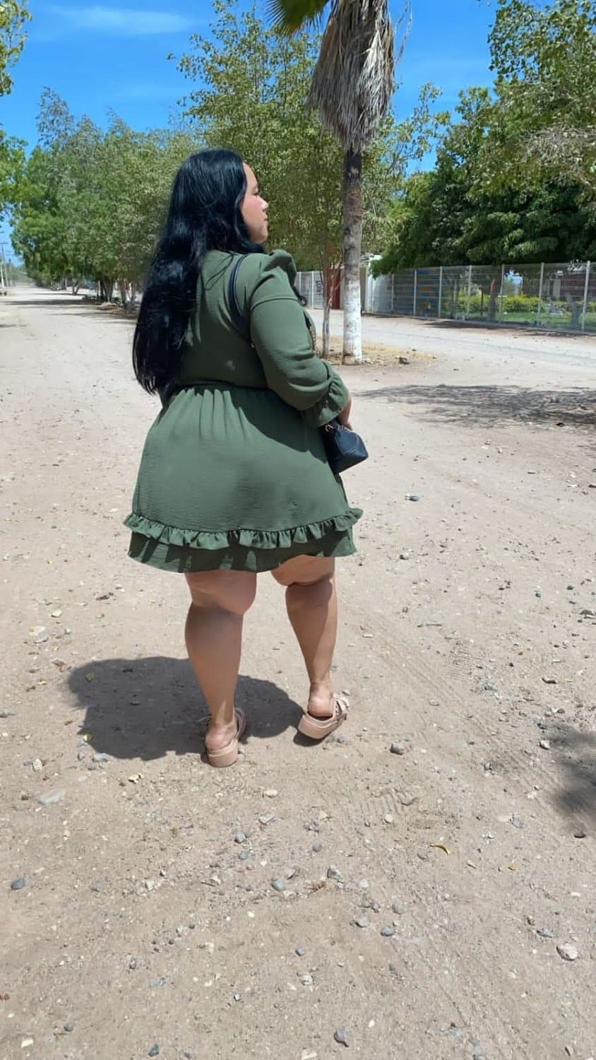 PEAR SHAPE THICK CURVY LATINA SSBBW BIG BOOTY ASS