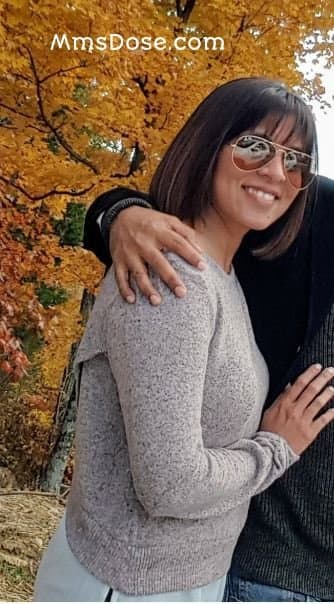 Indian NRI Wife Having Affair with White Guy Giving Blowjob While Talking to Husband and having sex