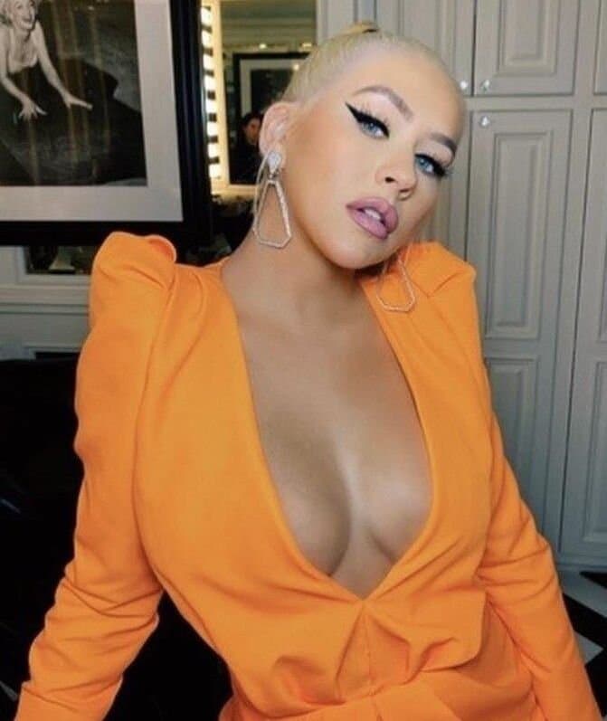 Christina Aguilera Big Tits & Banging Body Has Always Made Me Shoot Big Loads ??