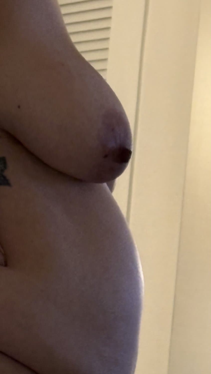 Latina chubby MILF big tits and ass with dark nipples