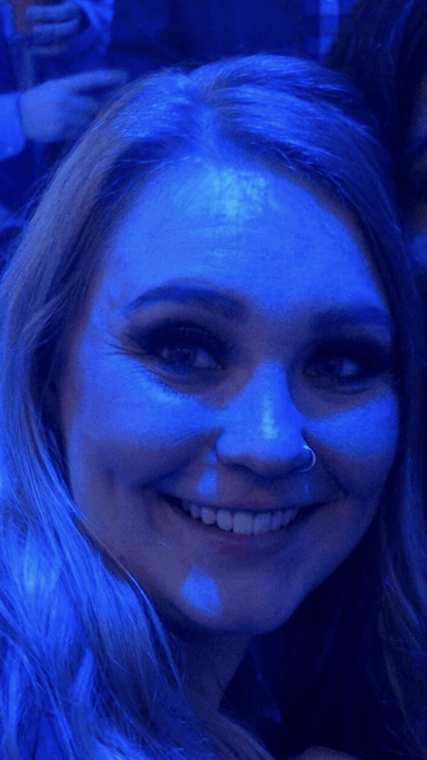 Still some good miles left on this used whores cunt. Love mature MILF’s