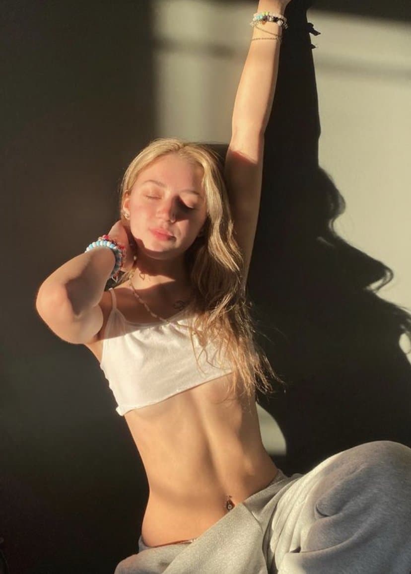 Barely legal bop teenager Carly