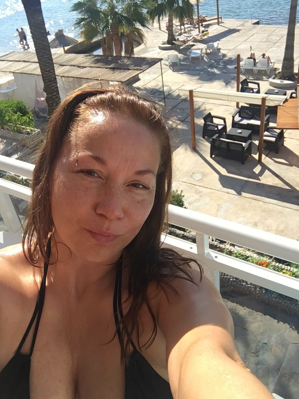 Sexy suggestive Janice