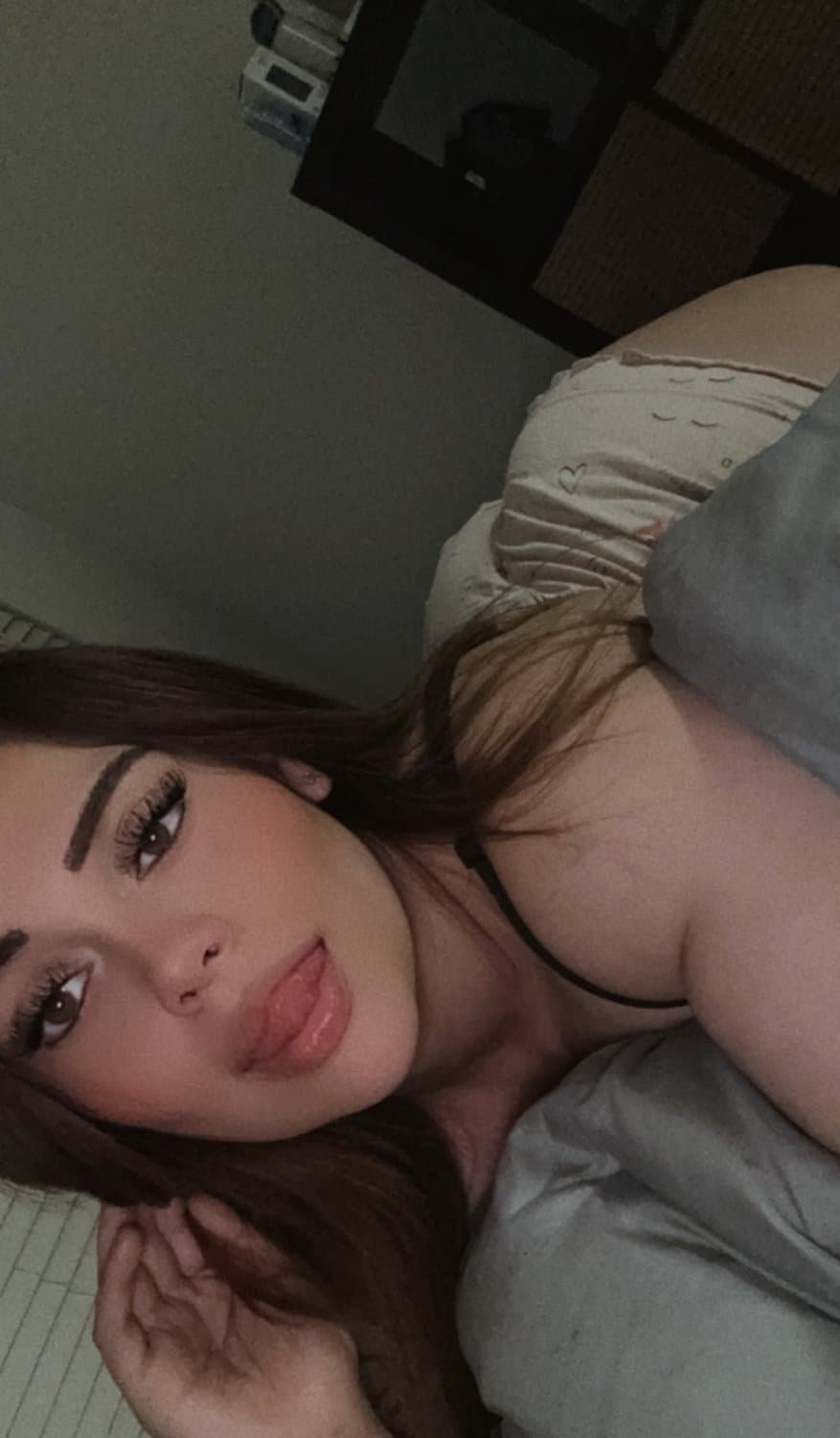 Thick big booty Latina 6