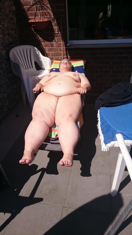 Fat german SSBBW nude in garden