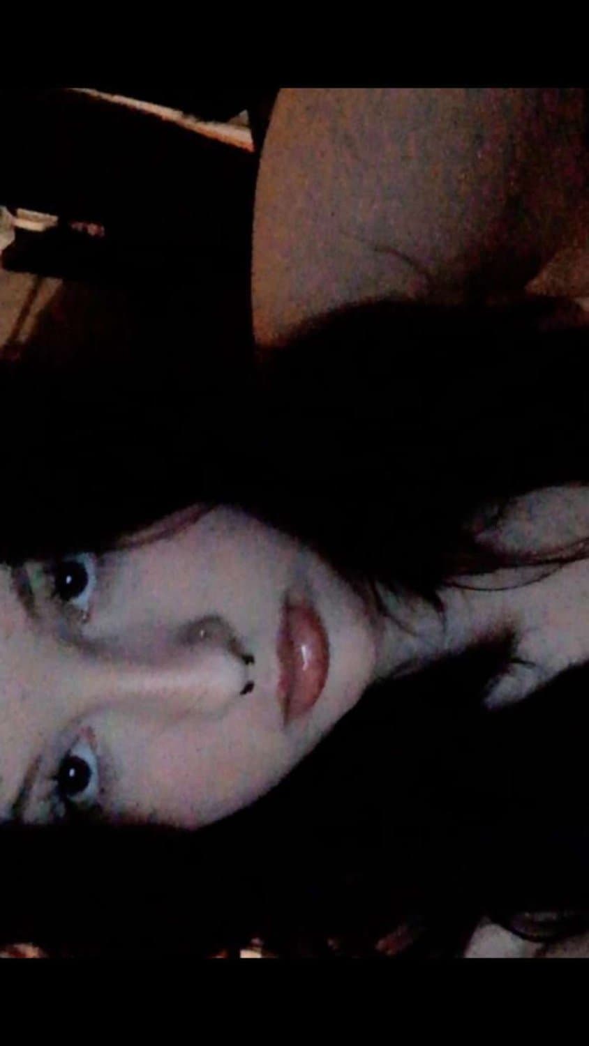 Hey every one add this account. She’s an irl. If we get her to 100 followers said shell show body