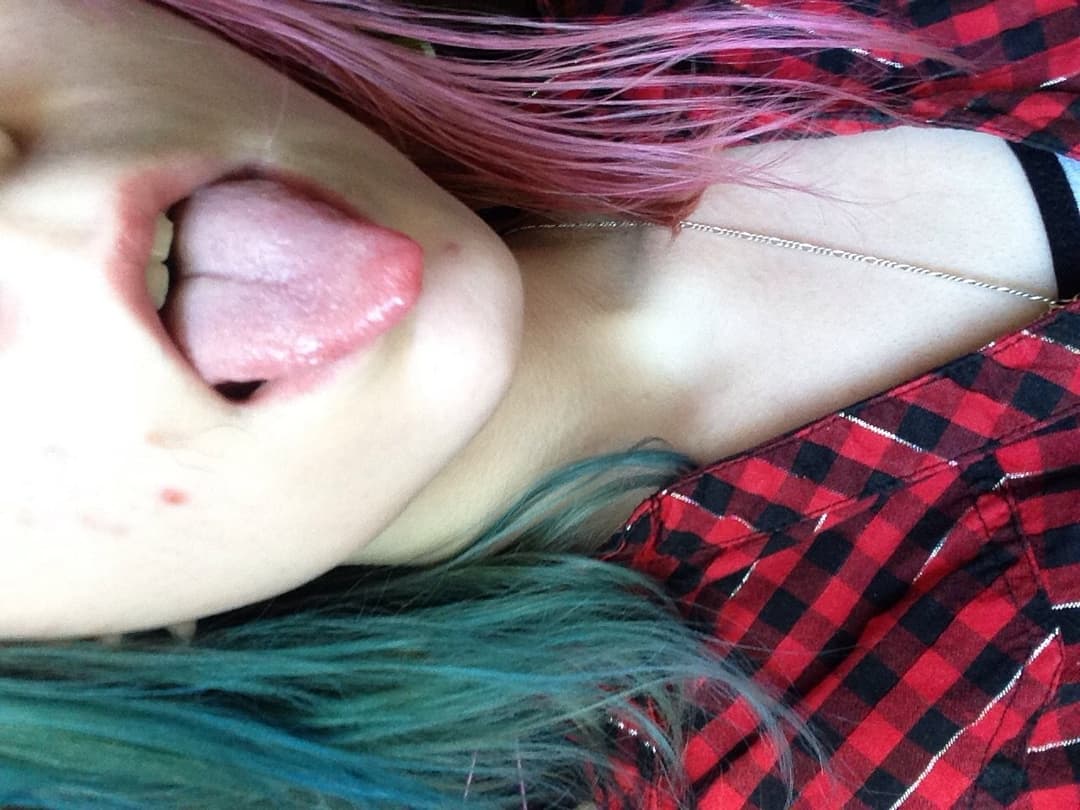 Emily scuderi aka twixie scuderi aka twixiepuppy old nude pics part 2