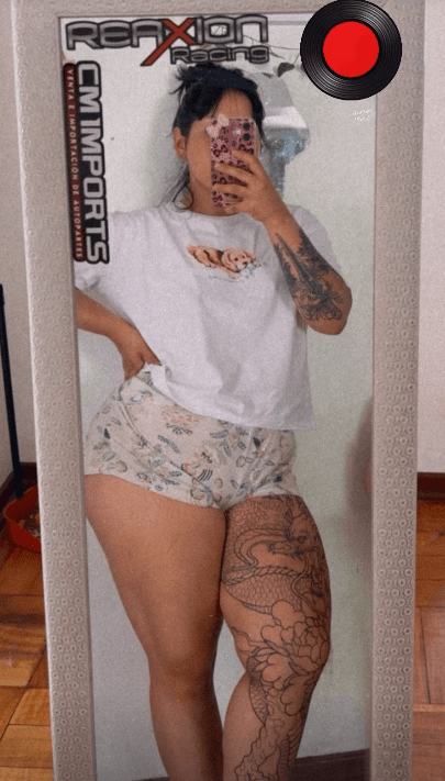 dominique chilena gordibuena