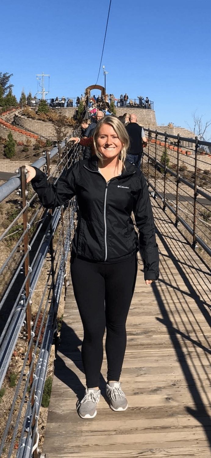 Hometown crush sucked my best friend b4 he slid his cock between her tits a month after being single