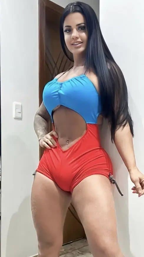 Pampam tomando banho e lavando a Bucetona Grande