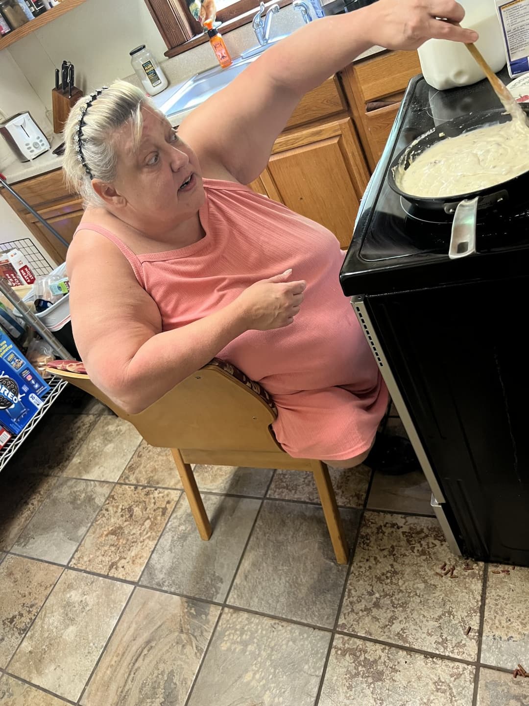 Real ssbbw mom candid too fat to stand and cook but fat enough to fuck