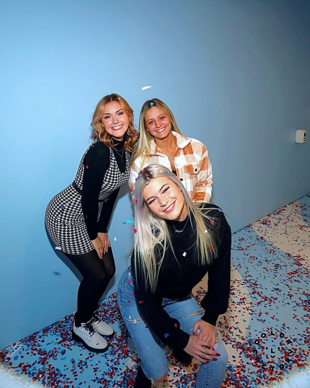 Linz is such a little hoe shaking that booty