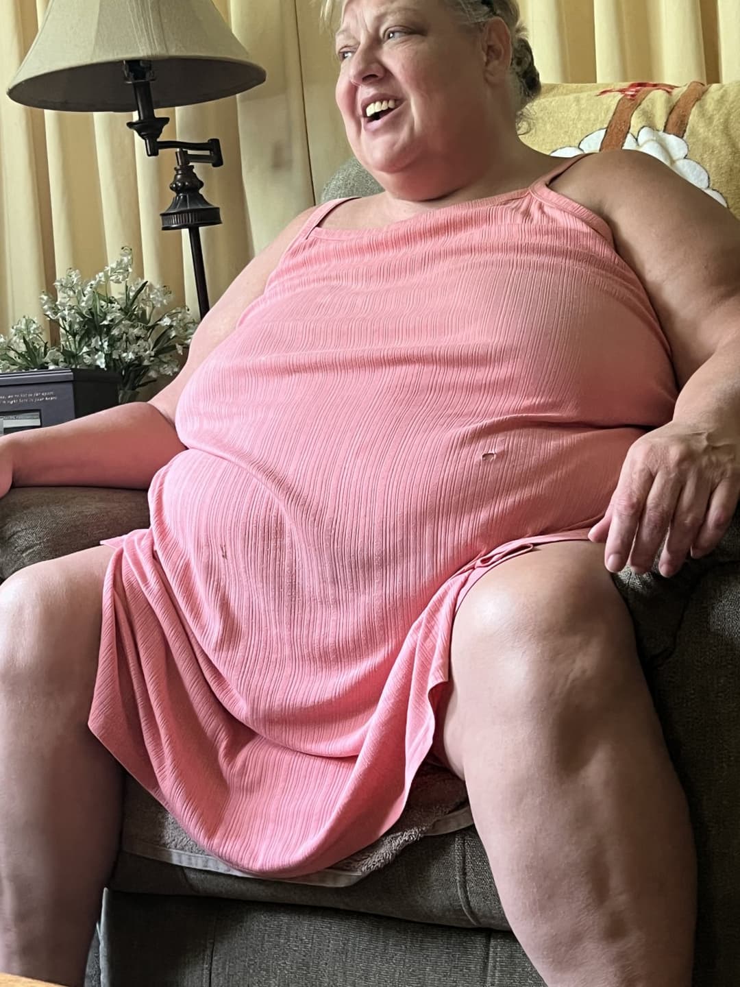 Real ssbbw mom candid too fat to stand and cook but fat enough to fuck